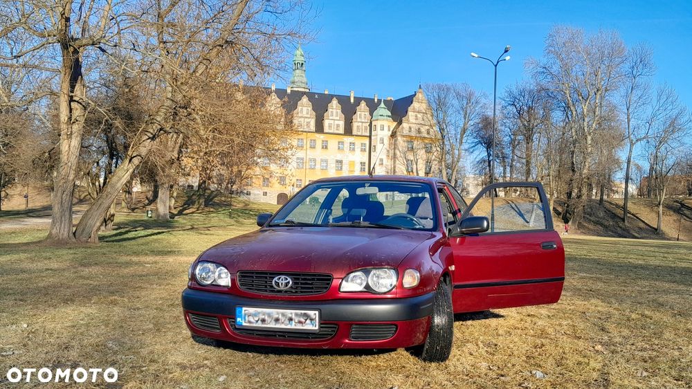 Toyota Corolla - 2