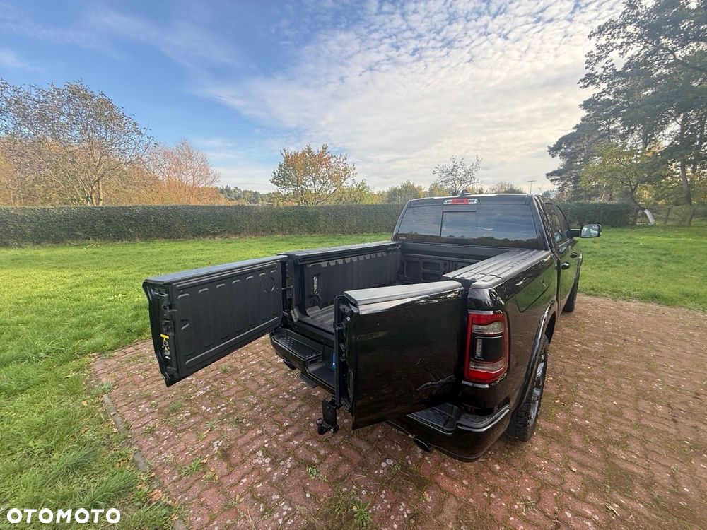 RAM 1500 5.7 Crew Cab Shortbed Limited Black - 23