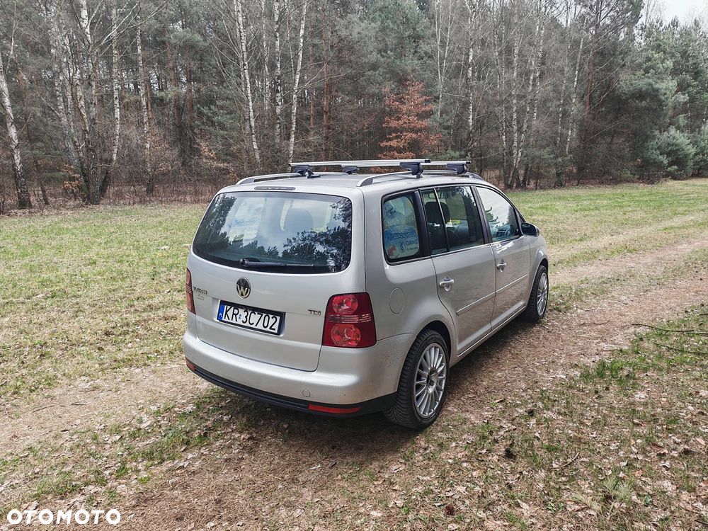 Volkswagen Touran 1.9 TDI Highline - 4