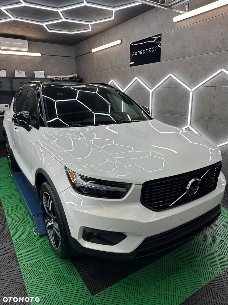 Volvo XC 40 T5 AWD Geartronic R-Design - 2
