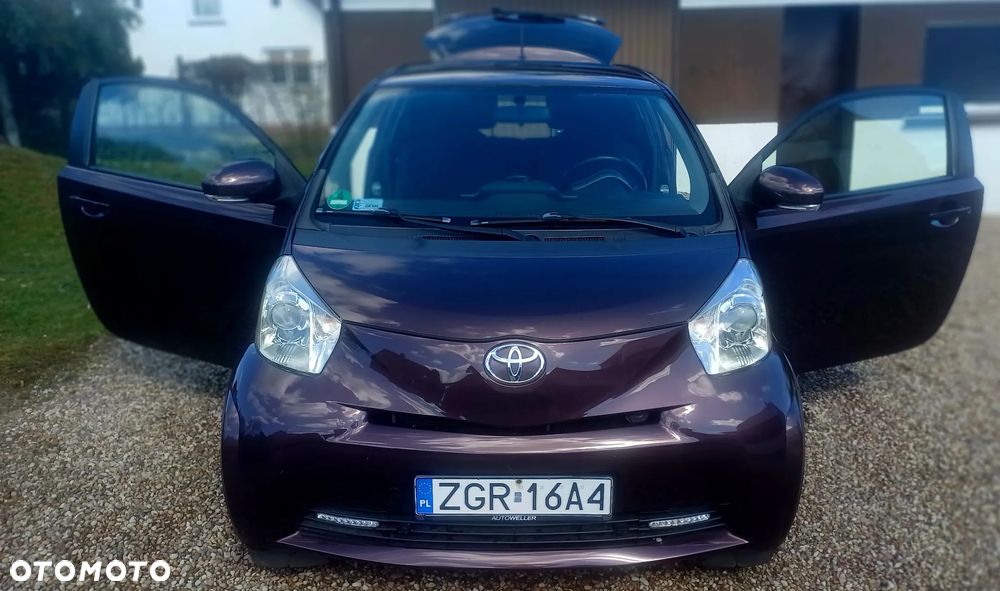 Toyota iQ 1.0 Luna CVT - 1