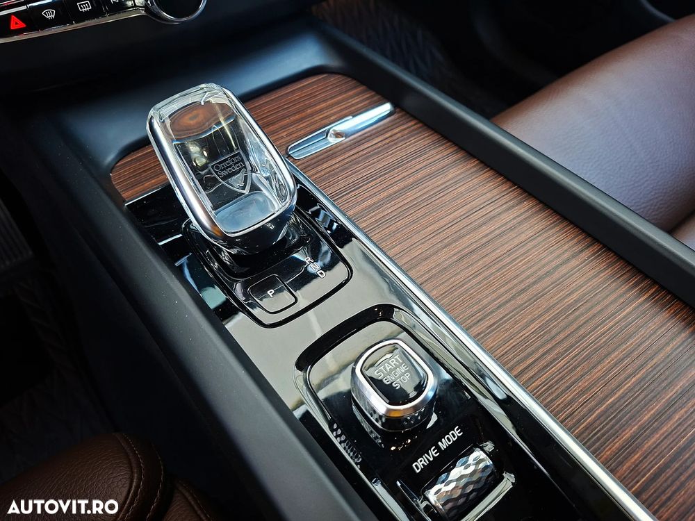 Volvo XC 60 B4 MHEV AT8 FWD Inscription - 8