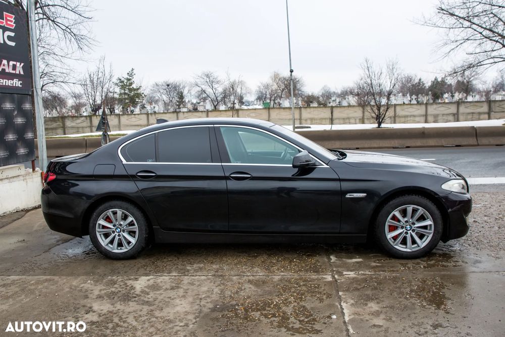 BMW Seria 5 525d xDrive - 7