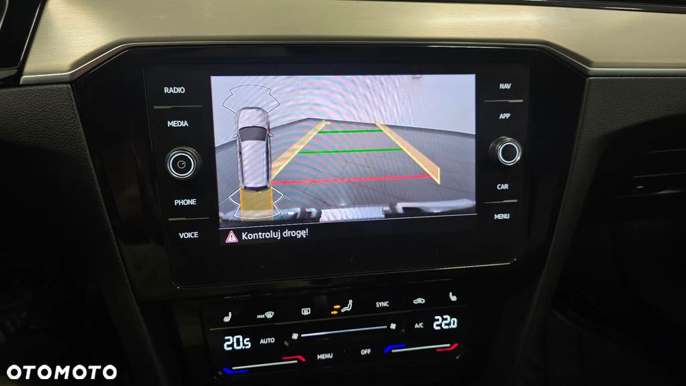 Volkswagen Passat - 28