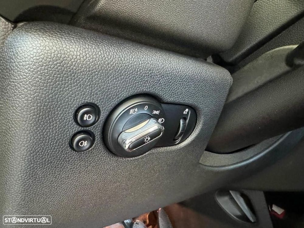 MINI 3 Portas One D - 22
