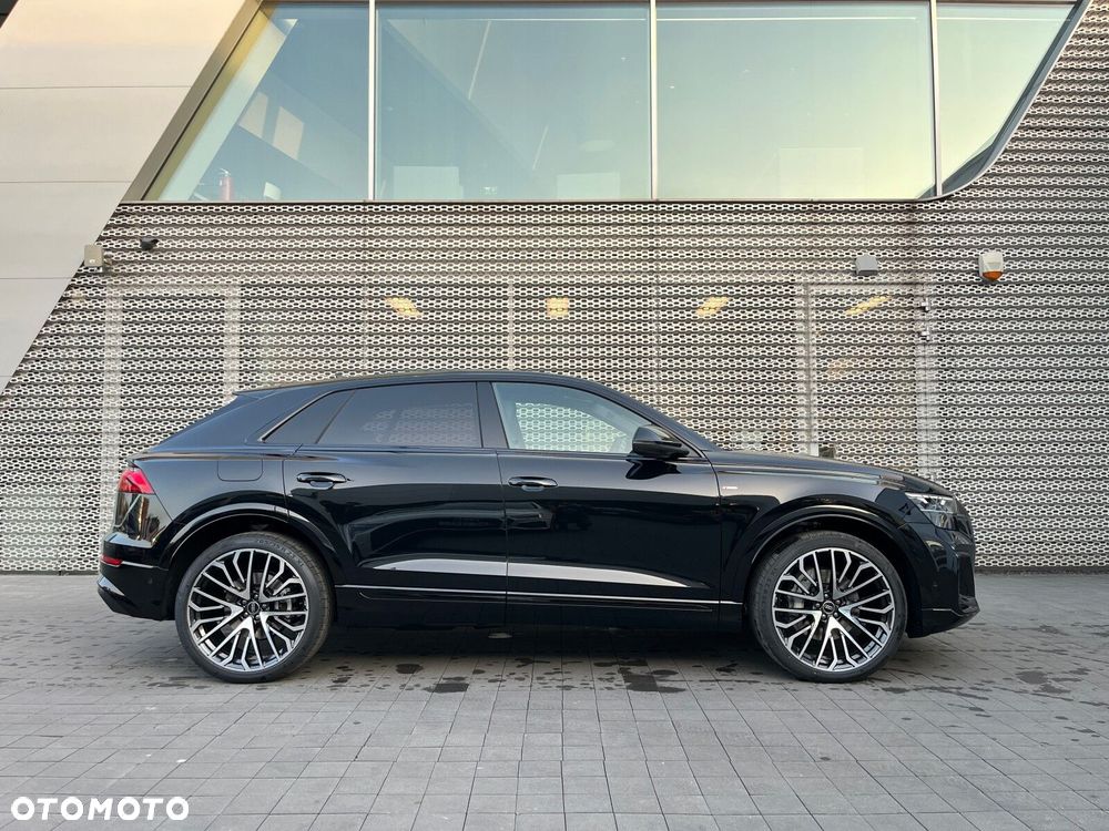 Audi Q8 - 9