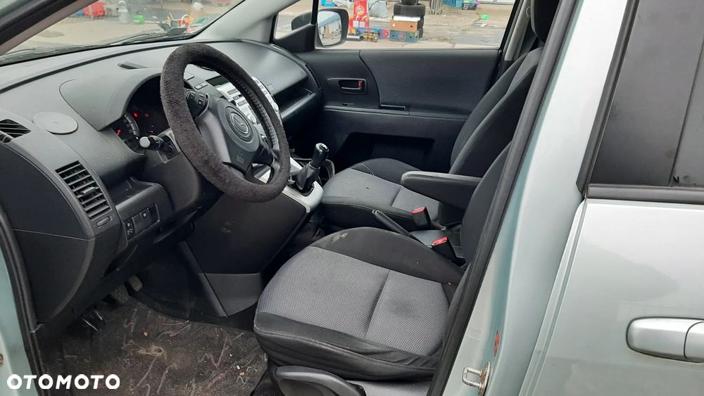 Mazda 5 - 5