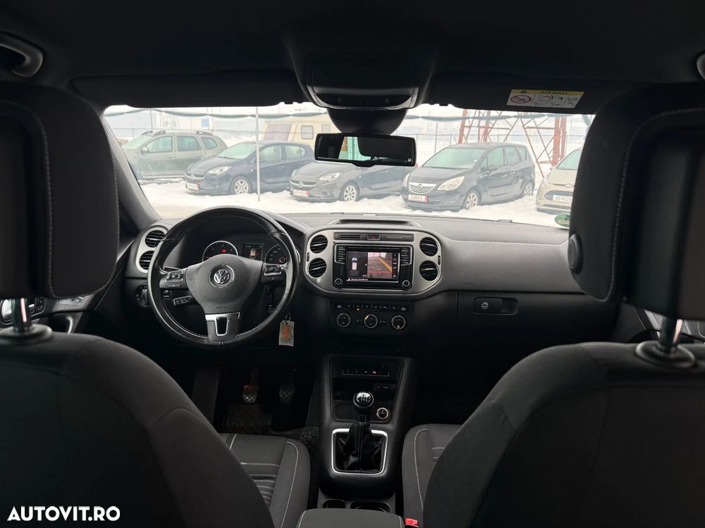 Volkswagen Tiguan - 19