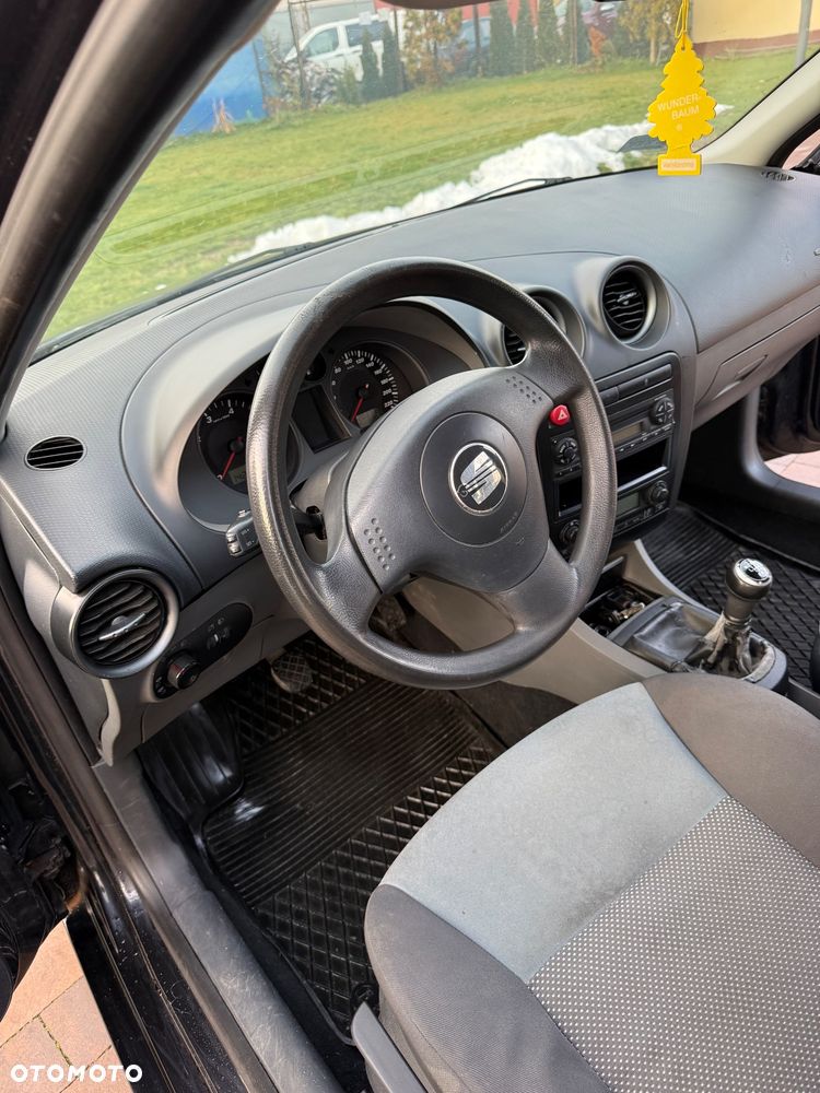 Seat Ibiza 1.4 16V Reference - 8