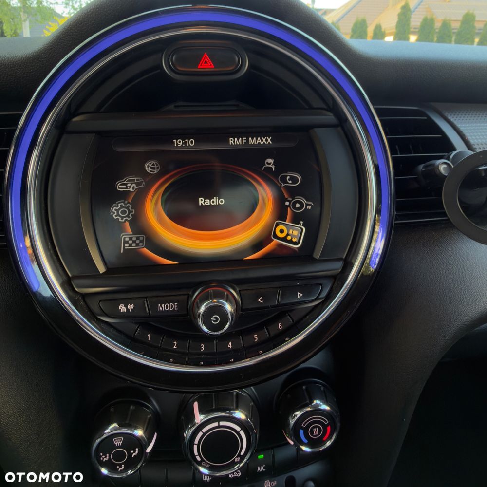 MINI Cooper Standard - 22