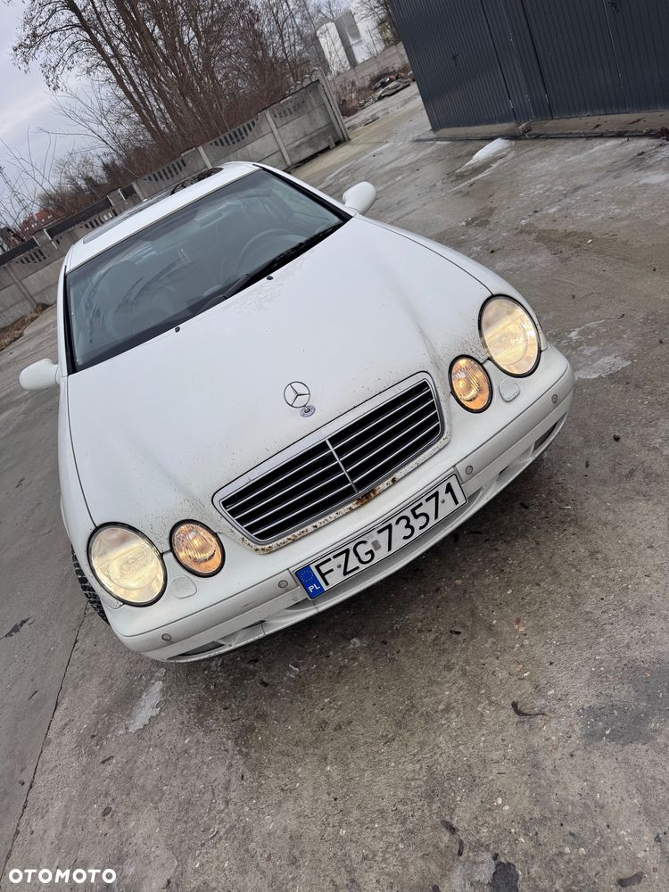 Mercedes-Benz CLK - 4