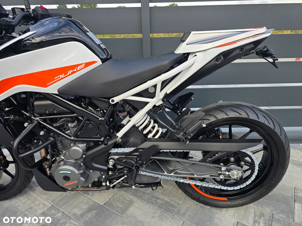 KTM Duke - 11