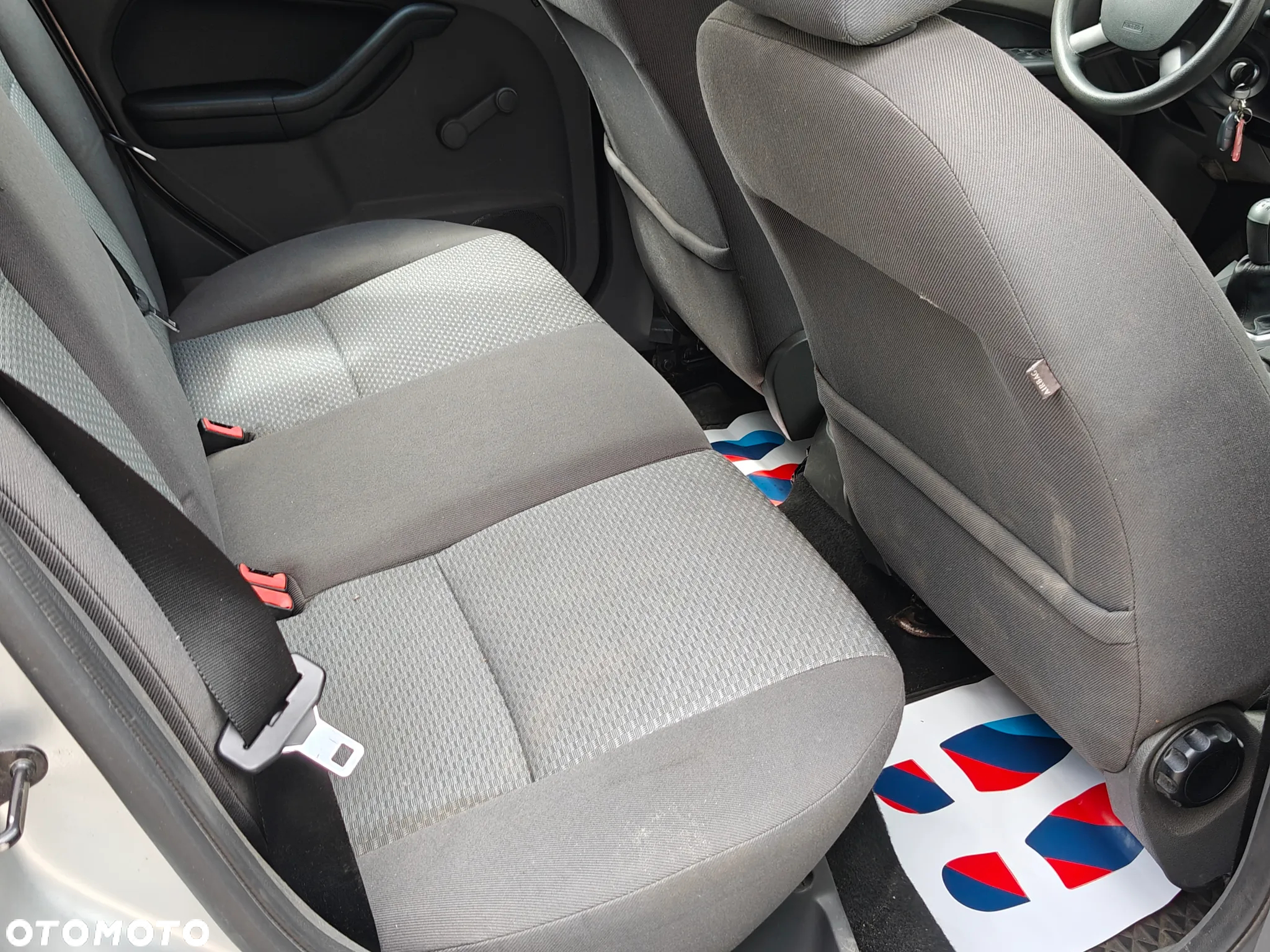 Ford Focus 1.8 TDCi Ambiente - 7