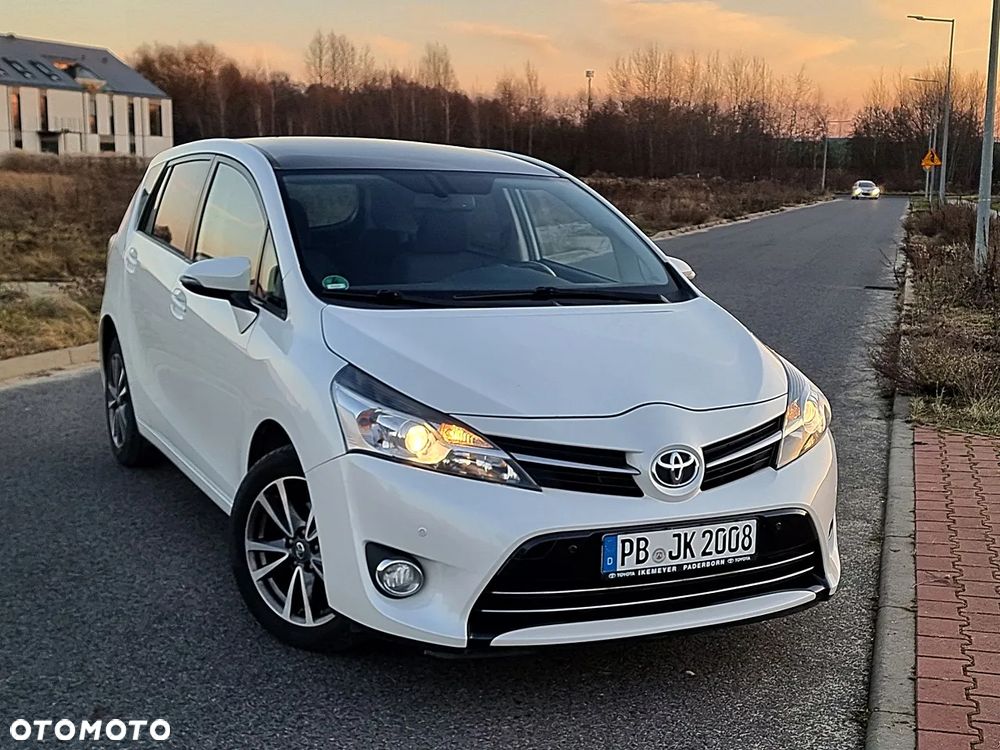 Toyota Verso 1.8 Edition - 10