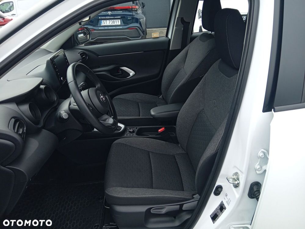 Toyota Yaris Cross Hybrid 1.5 Comfort 4x4 - 14