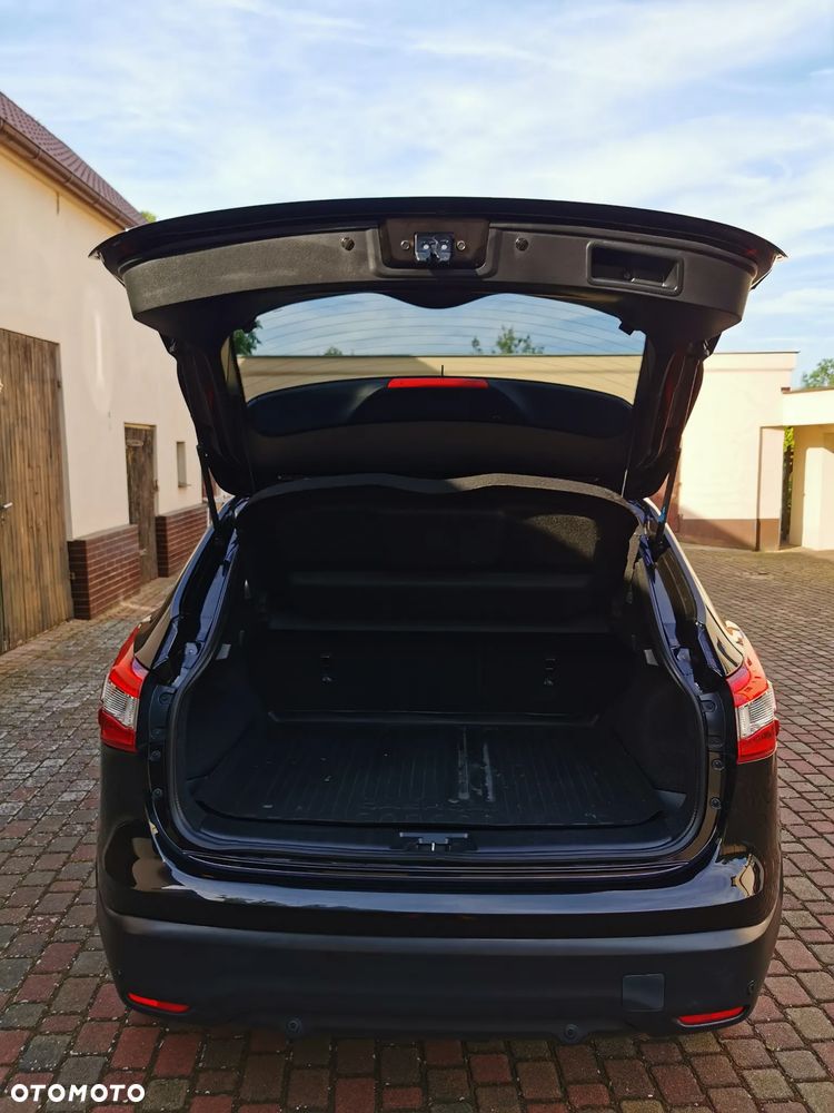 Nissan Qashqai 1.6 DIG-T N-Connecta - 26