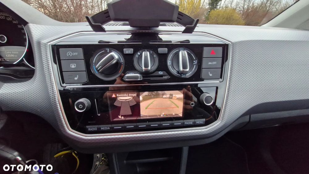 Volkswagen up! Active - 21
