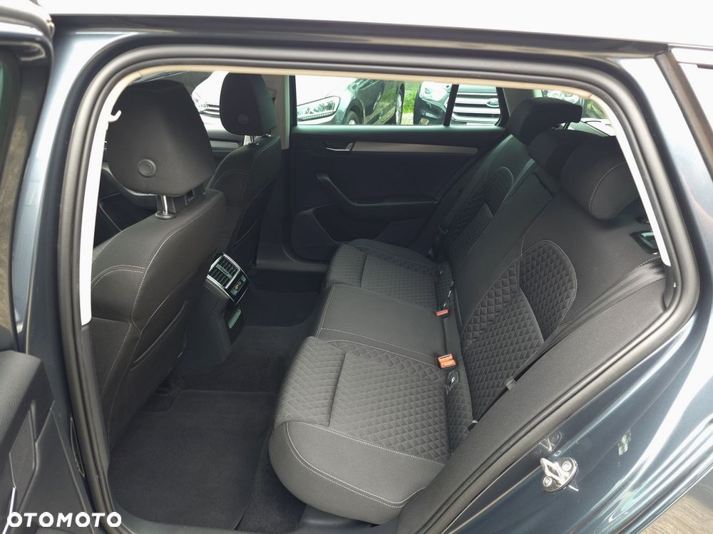 Skoda Superb 2.0 TDI Style DSG - 12