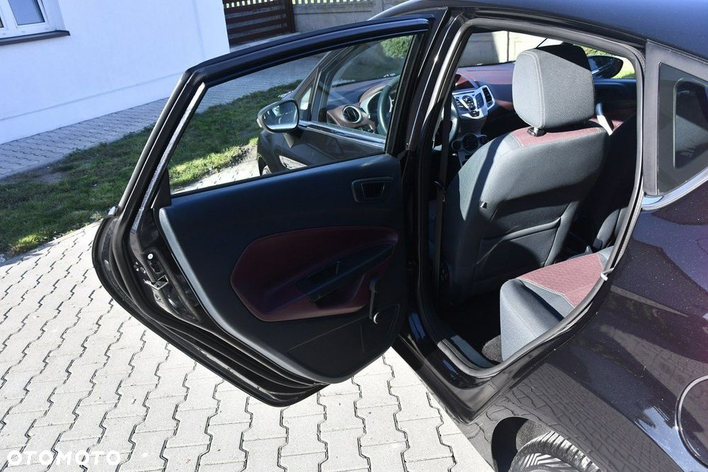 Ford Fiesta - 16