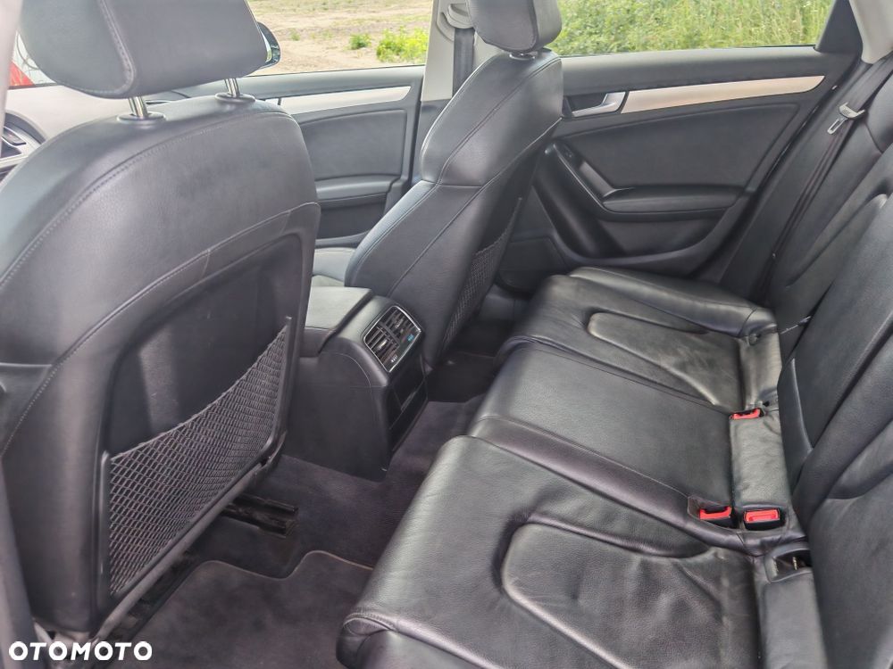 Audi A4 Limousine - 6