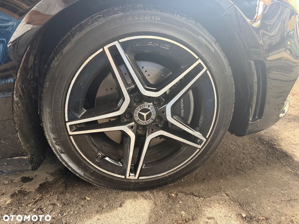 Mercedes-Benz Klasa A 220 4Matic 7G-DCT AMG Line - 38