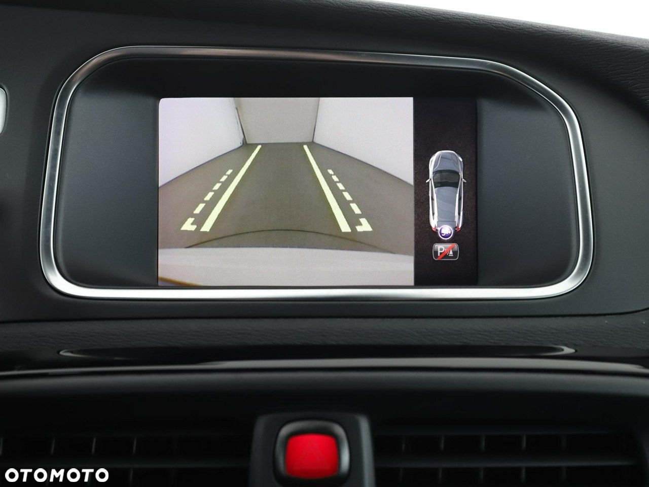 Volvo V40 Cross Country T3 Drive-E Momentum - 24