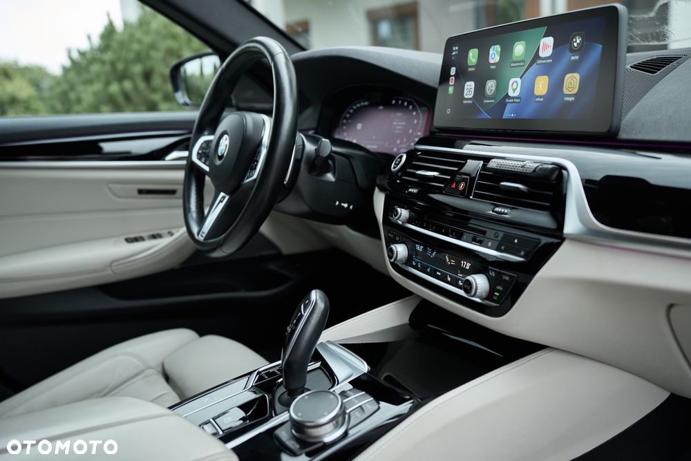 BMW Seria 5 520d xDrive MHEV M Sport sport - 38