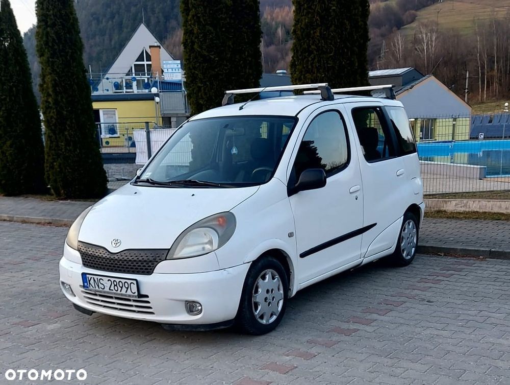 Toyota Yaris Verso 1.4 D-4D Sol - 1