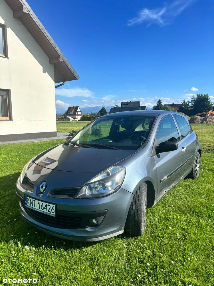 Renault Clio - 2