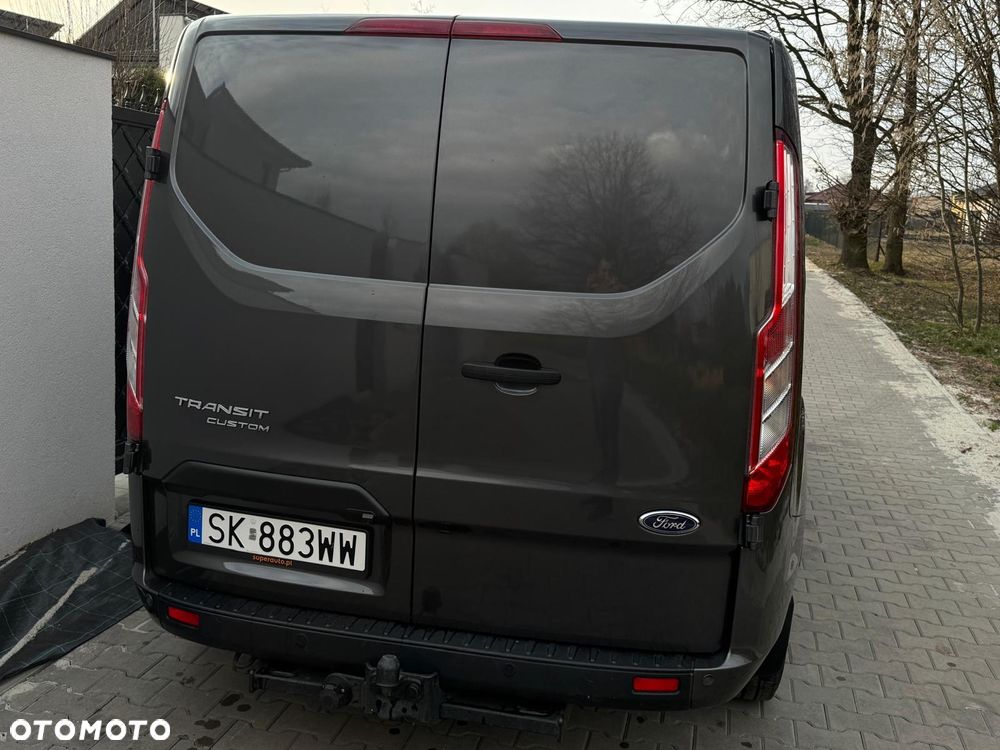 Ford TRANSIT CUSTOM - 11