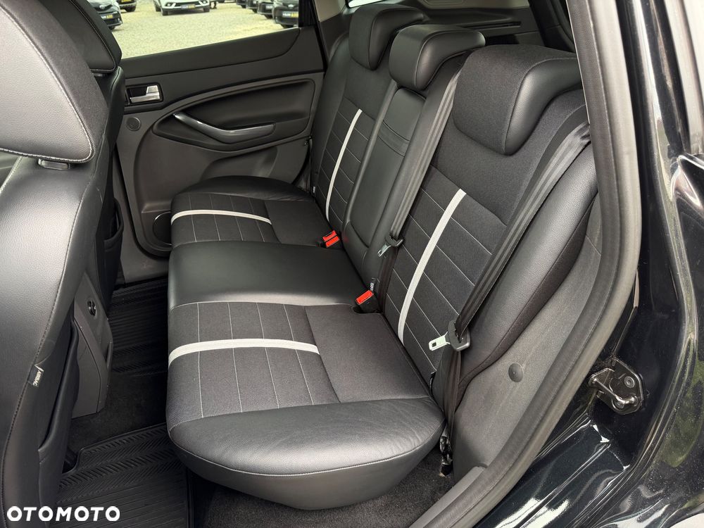 Ford Kuga 2.0 TDCi 4x4 Titanium - 25