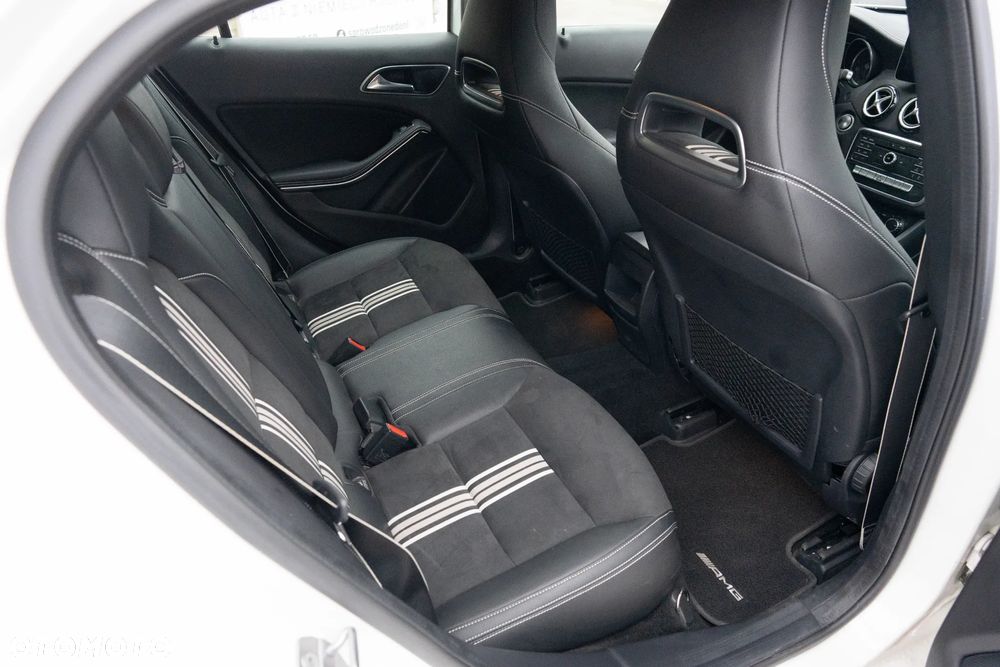 Mercedes-Benz GLA 180 7G-DCT Edition 1 - 13