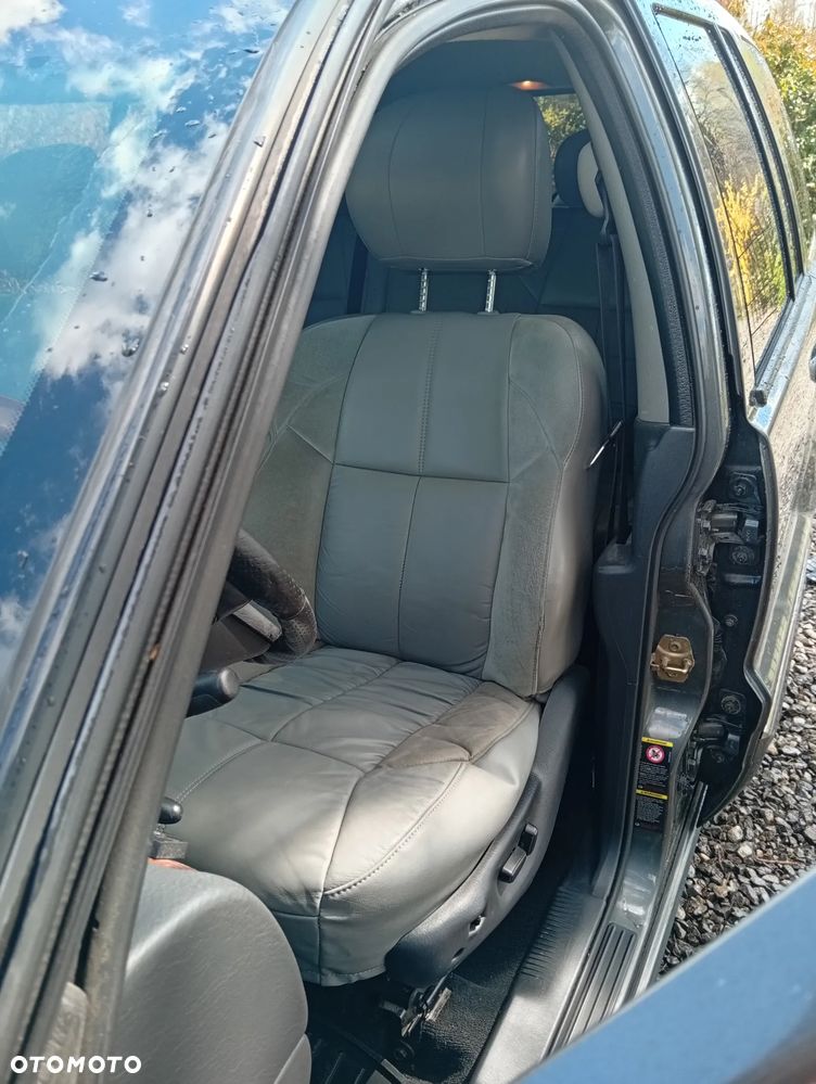 Jeep Grand Cherokee - 29