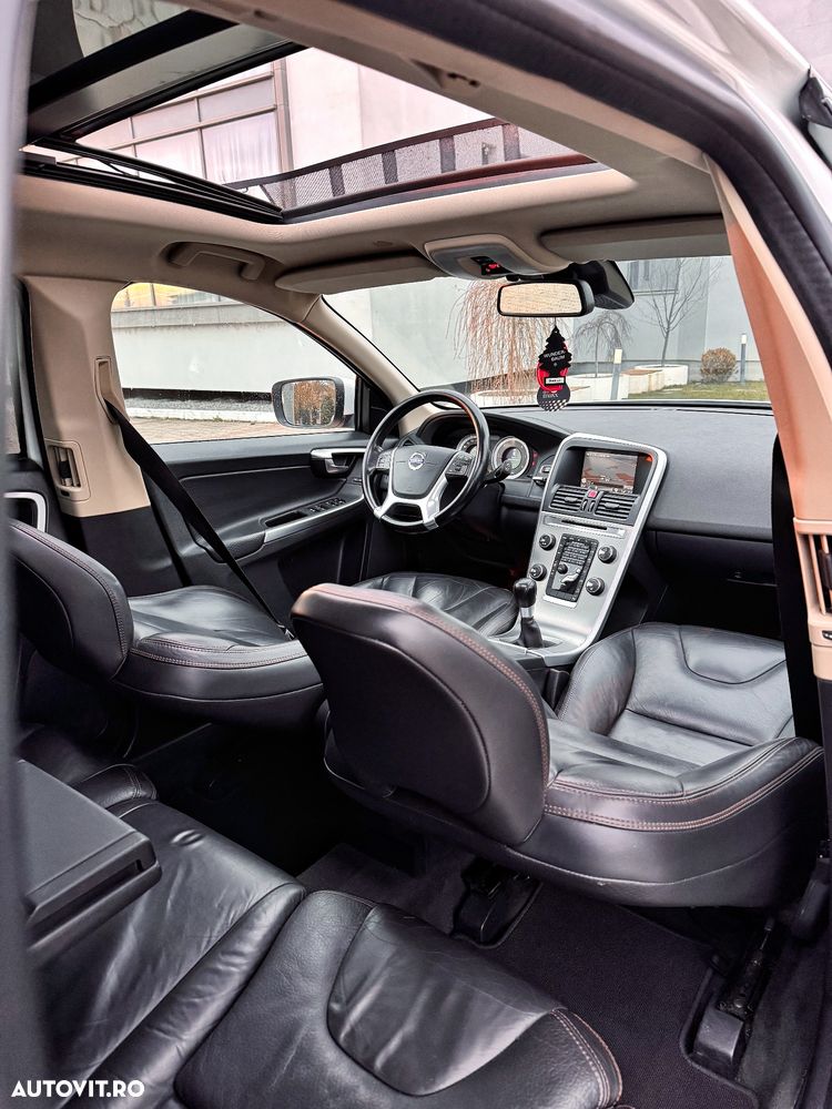 Volvo XC 60 D5 AWD Summum - 9