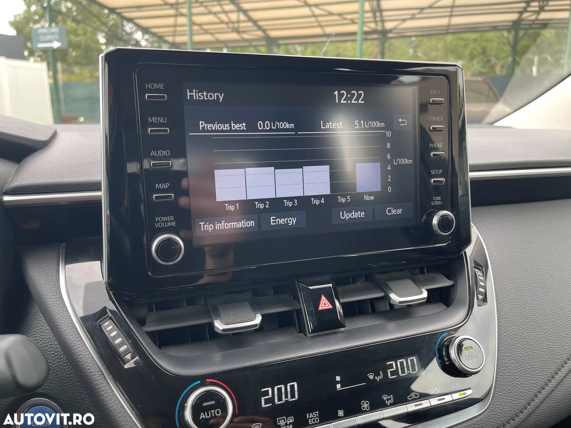 Toyota Corolla Sedan 1.8 HSD Dynamic - 17