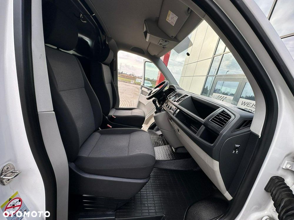 Volkswagen Transporter - 12