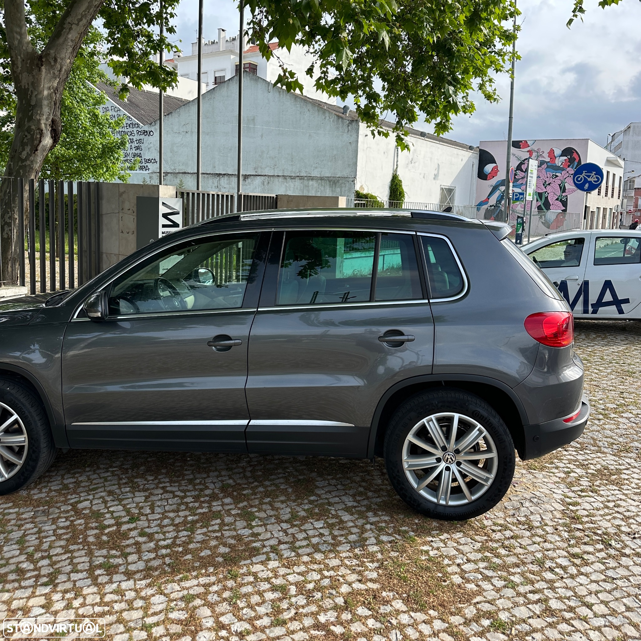 VW Tiguan 2.0 TDi Sport BlueMotion 4Motion DSG - 5