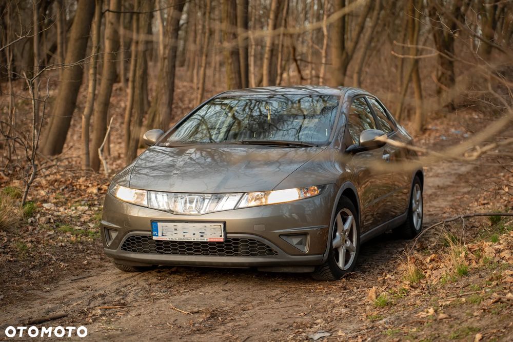 Honda Civic 1.8 Comfort - 1