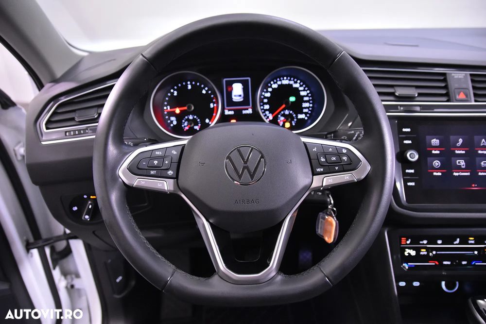 Volkswagen Tiguan - 17