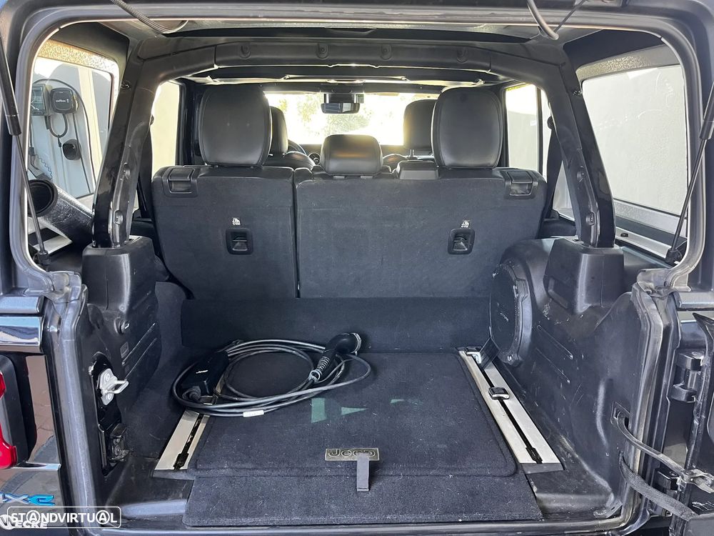 Jeep Wrangler - 9