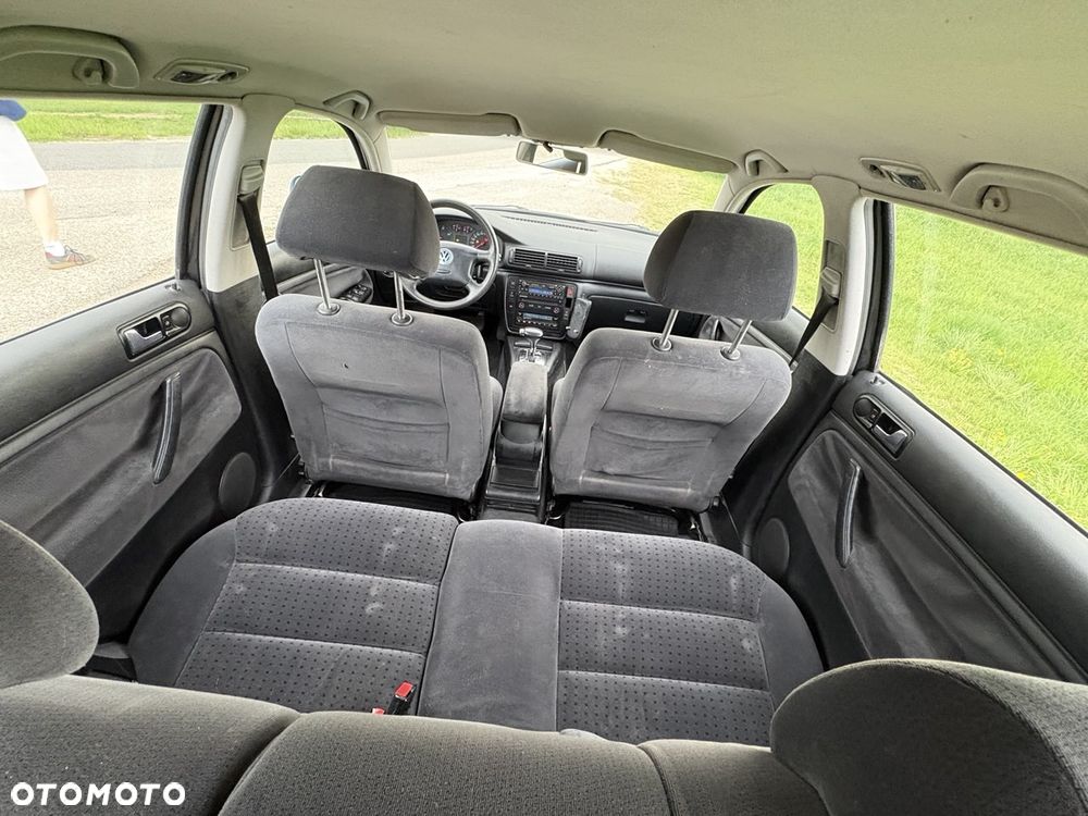 Volkswagen Passat - 16