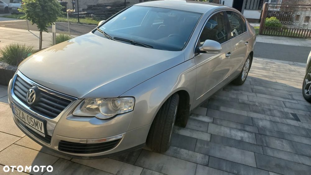 Volkswagen Passat - 10