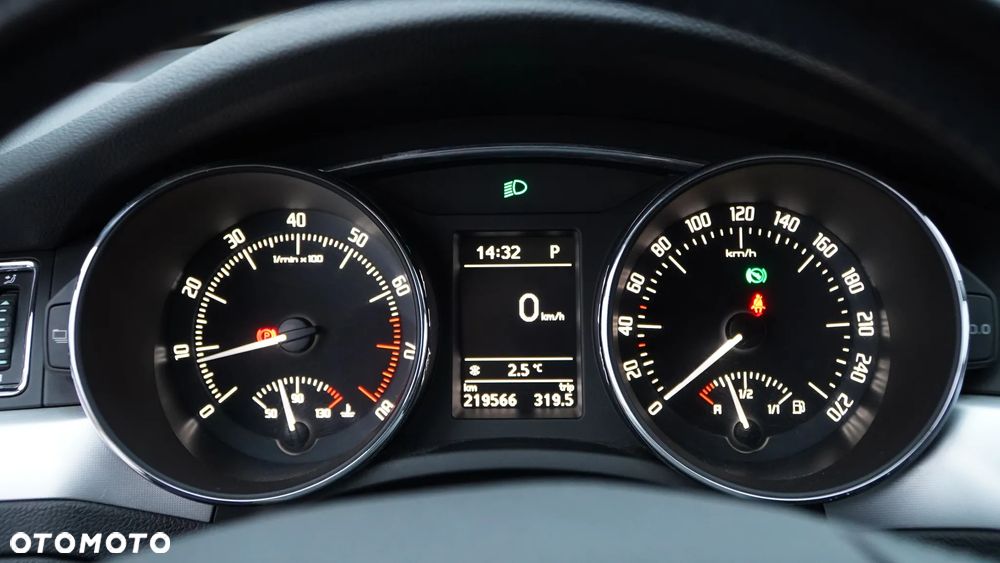 Skoda Superb 1.8 TSI Ambition DSG - 11