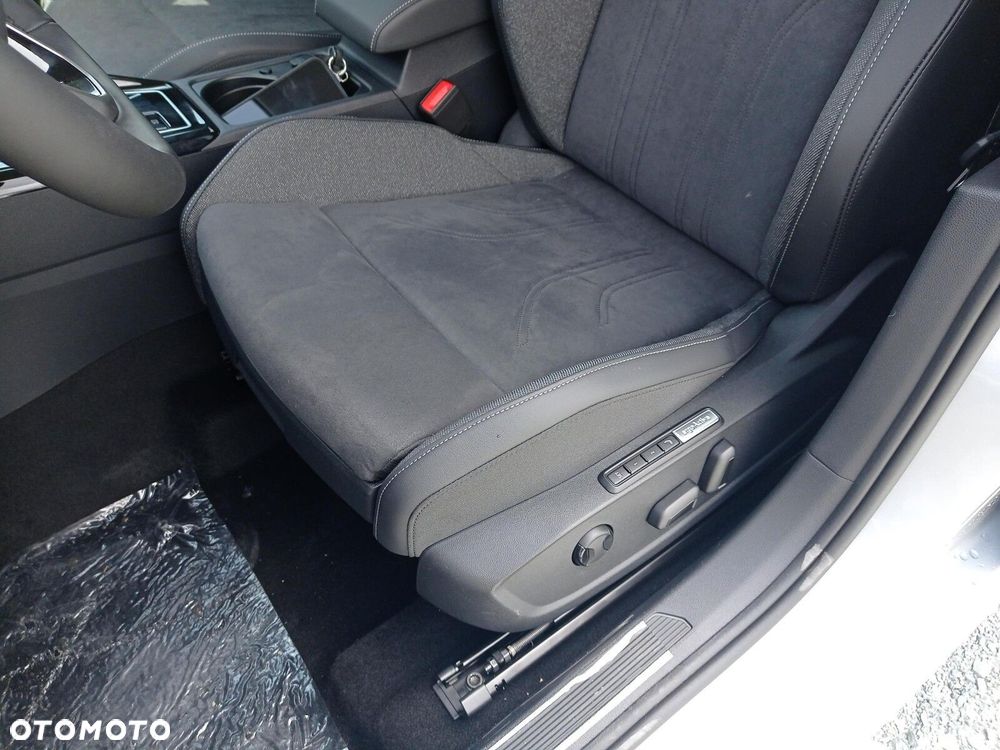 Volkswagen Golf - 12