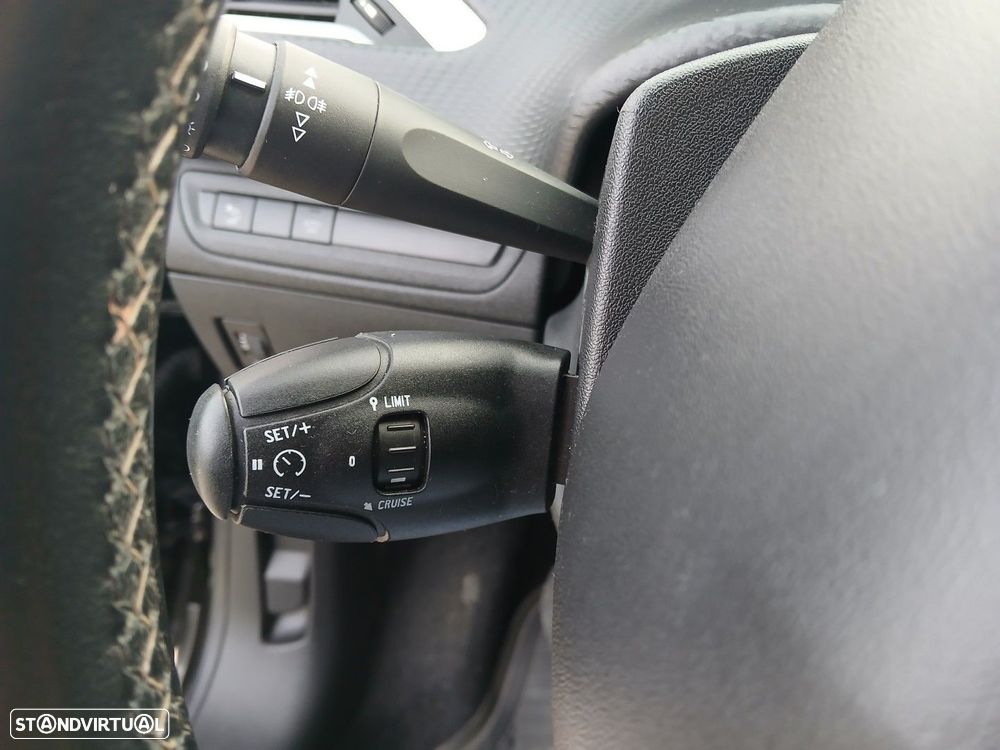 Peugeot 2008 1.5 BlueHDi Active - 27