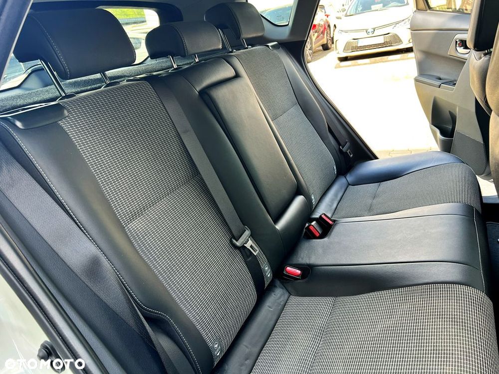 Toyota Auris - 17