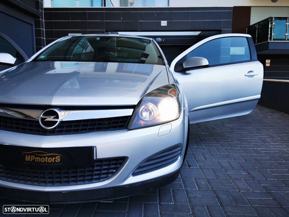 Opel Astra GTC 1.4 Selection - 4
