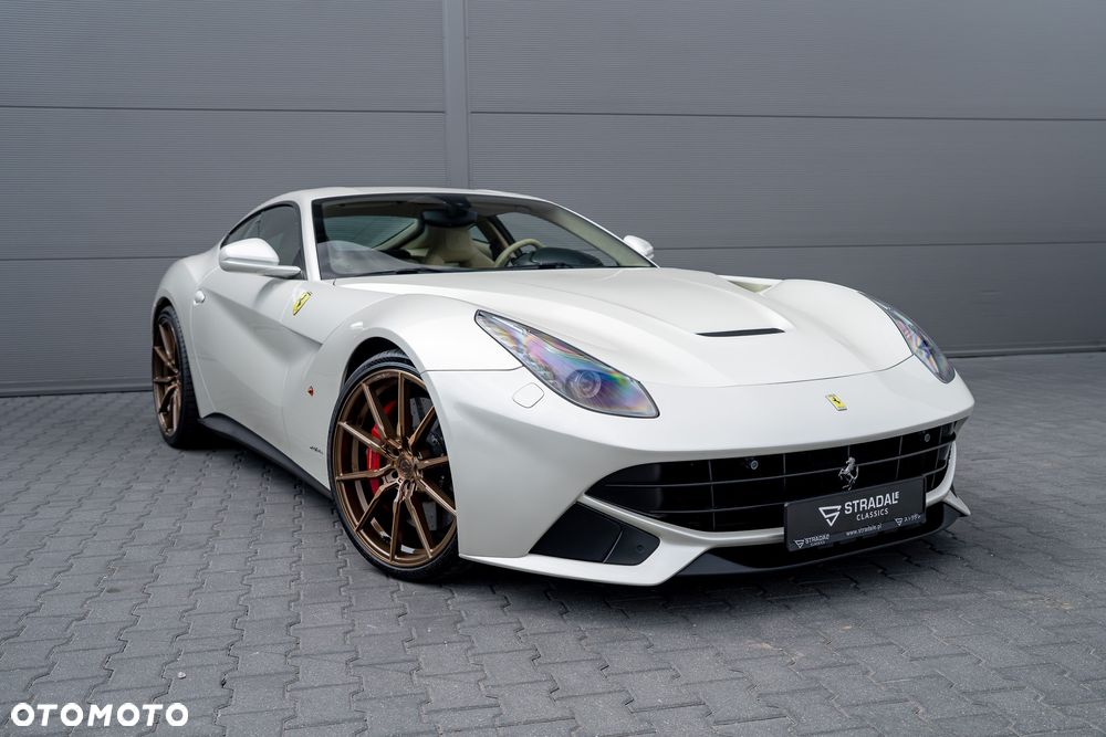 Ferrari F12berlinetta - 4