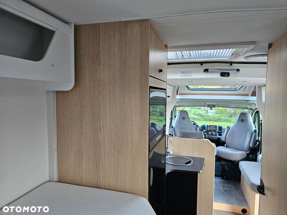 Sunlight CAPRON / HYMER ERIBA T67 Zimowy 4 miejsca do spania - 18