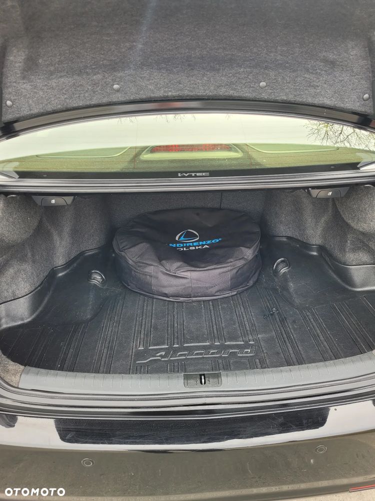 Honda Accord 2.0 Lifestyle - 11